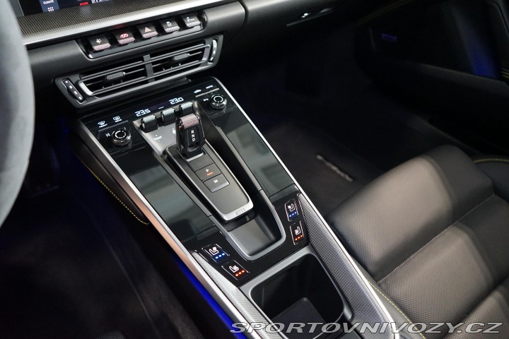Porsche 911 992 Turbo S Carbon Záruka 2020