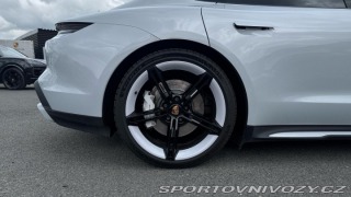 Porsche Taycan Turbo 2021