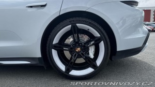 Porsche Taycan Turbo 2021