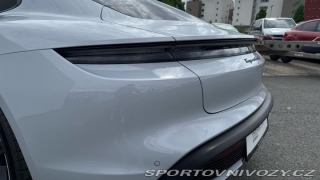 Porsche Taycan Turbo 2021