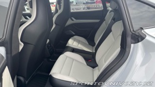 Porsche Taycan Turbo 2021