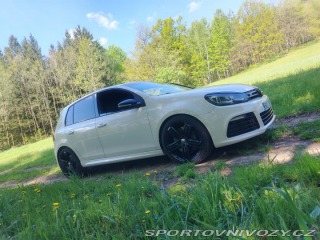 Volkswagen Golf VI R 2.0tsi 199kw 2010