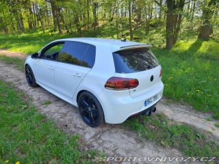 Volkswagen Golf VI R 2.0tsi 199kw 2010