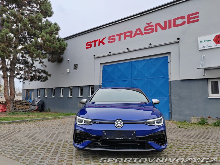 Volkswagen Golf 8R Performance 2021