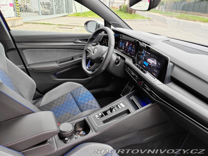 Volkswagen Golf 8R Performance 2021