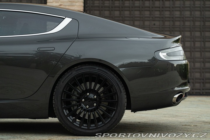 Aston Martin Rapide 2010