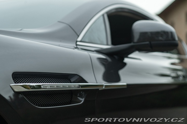 Aston Martin Rapide 2010