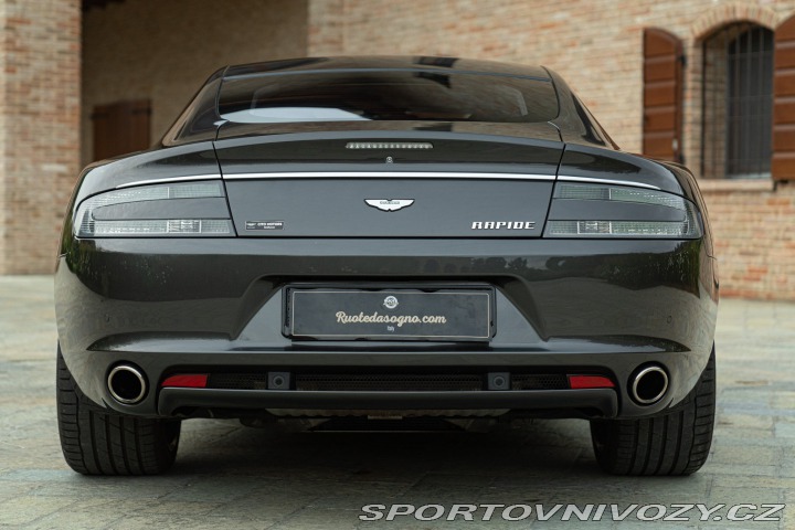 Aston Martin Rapide 2010