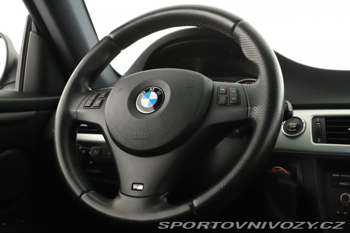 BMW 3 M Paket 320 i 2011