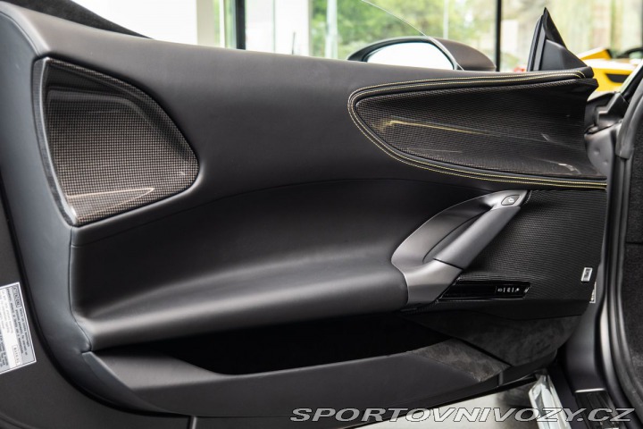 Ferrari SF90 Spider 2024
