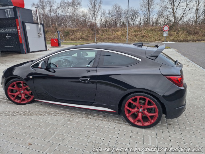 Opel Astra OPC 2017