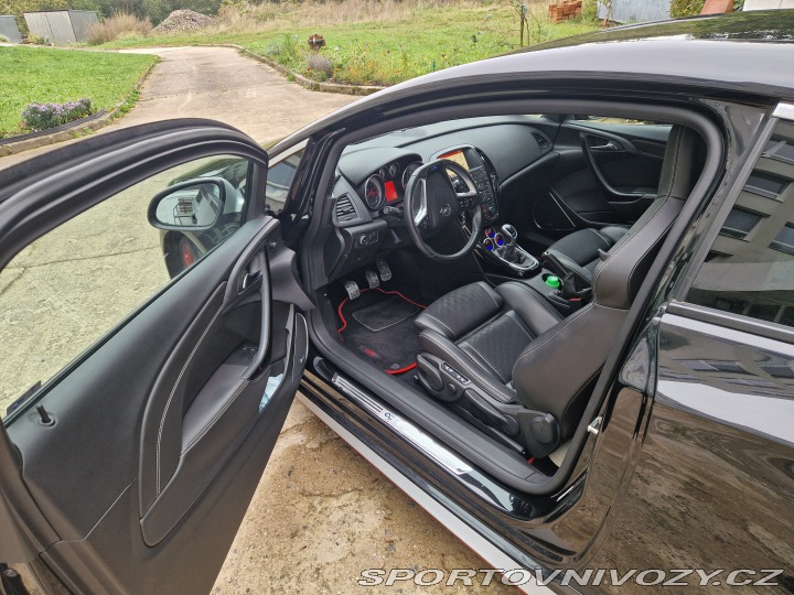 Opel Astra OPC 2017