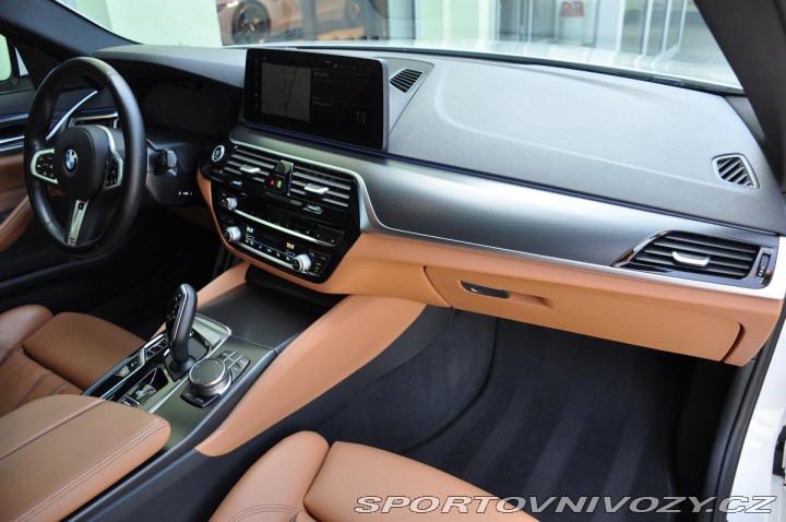 BMW 5 530xD M-SPORT LASER HUD 2 2023