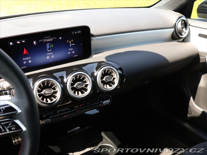 Mercedes-Benz A 2,0 200 AMG Premium 2024