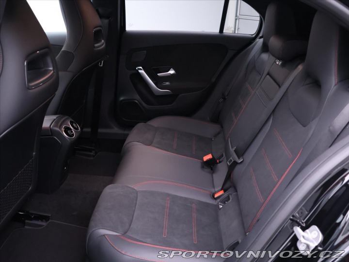 Mercedes-Benz A 2,0 200 AMG Premium 2024