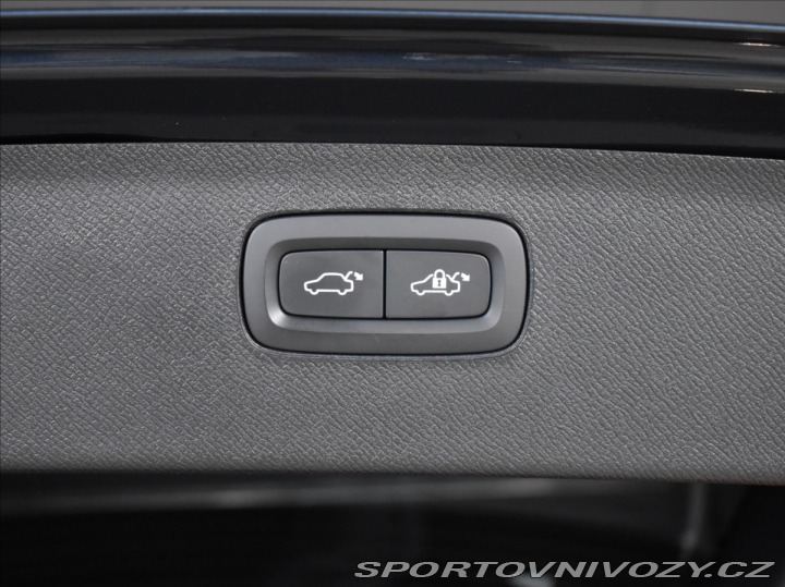 Volvo Ostatní modely XC90 2,0 B6 AWD INS B&W,Vz 2022