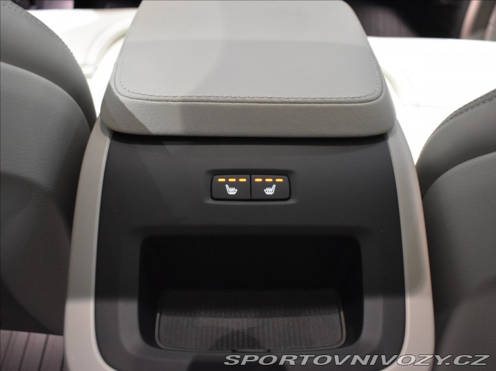 Volvo Ostatní modely XC90 2,0 B6 AWD INS B&W,Vz 2022