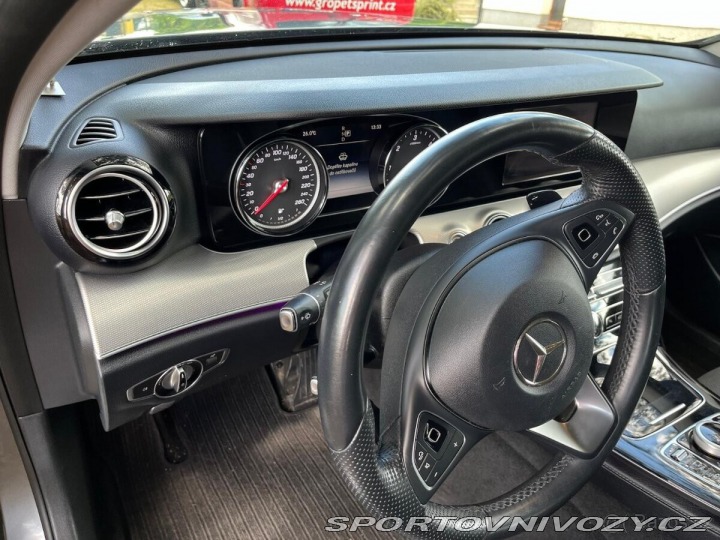 Mercedes-Benz E 2,2 E220 R.V. 10/2017 2017