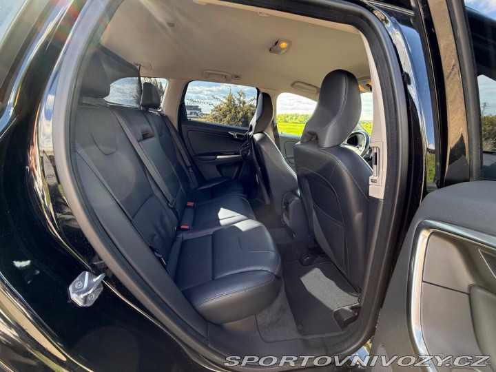 Volvo Ostatní modely XC60 2,0 D4 Summum, 2016, 14 2016