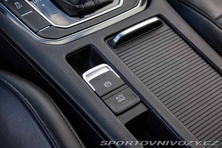 Volkswagen Ostatní modely Passat Variant Variant 2.0 BiTDI 240k B 2014