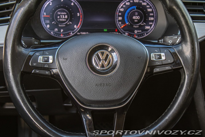 Volkswagen Ostatní modely Passat Variant Variant 2.0 BiTDI 240k B 2014