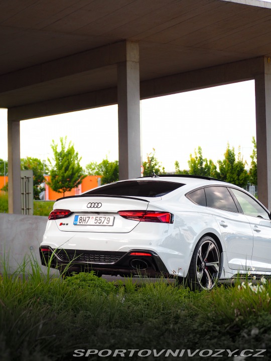 Audi RS5 2021