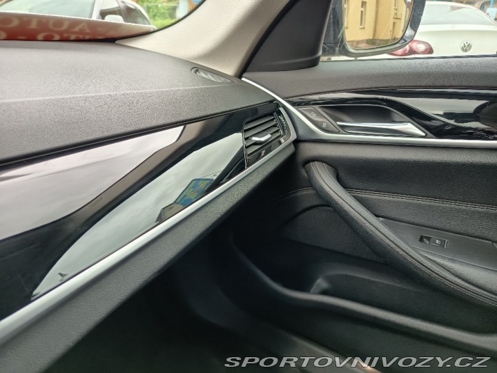 BMW 5 530D xDrive Sport Line ČR 2017