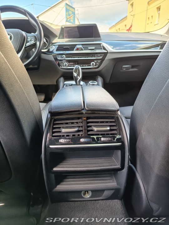 BMW 5 530D xDrive Sport Line ČR 2017