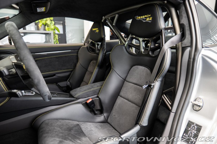 Porsche 911 GT2 RS Weissach Lift/BOSE 1800