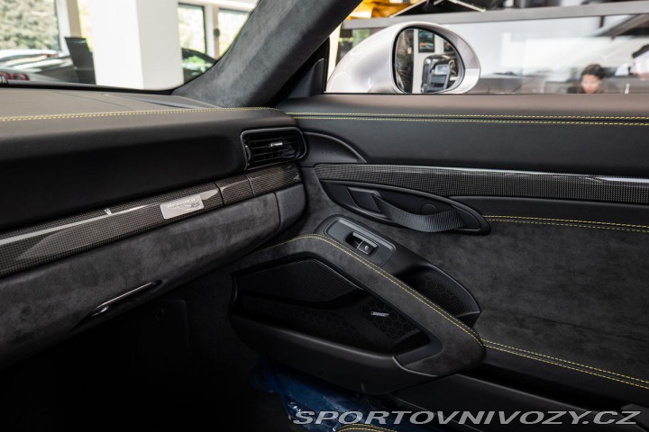 Porsche 911 GT2 RS Weissach Lift/BOSE 1800