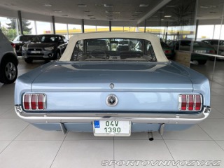Ford Mustang Cabrio*manuál*Velmi zacho 1965