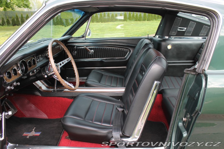 Ford Mustang Fastback 289 V8 1965