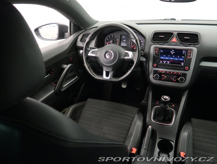 Volkswagen Scirocco Sport 1.4 TSI 2011