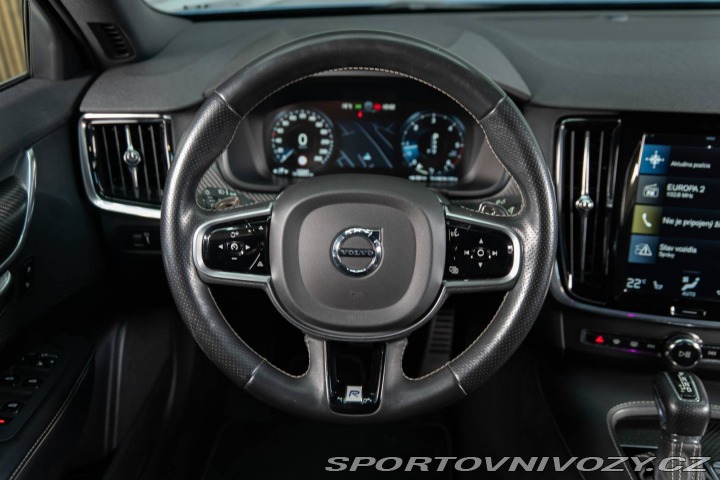 Volvo S90 D5 2.0L Drive-E R-Design 2016