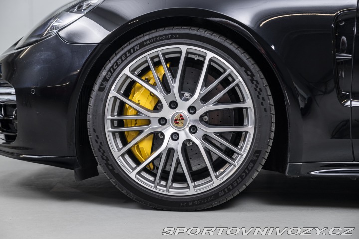 Porsche Panamera Turbo S 2021
