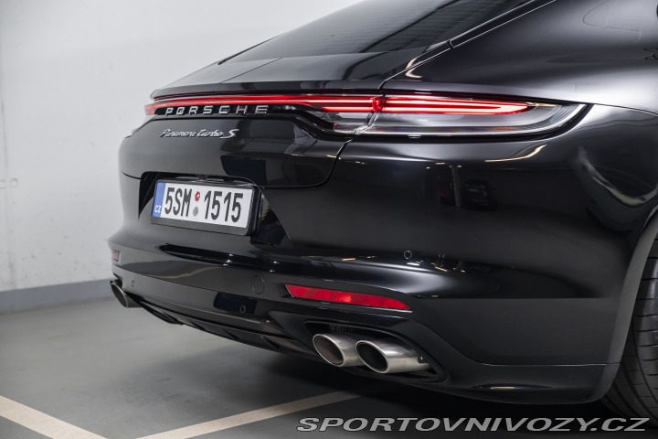 Porsche Panamera Turbo S 2021