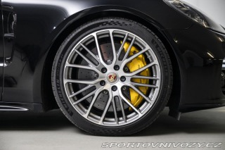 Porsche Panamera Turbo S 2021