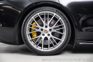 Porsche Panamera Turbo S 2021