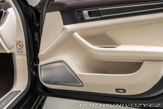 Porsche Panamera Turbo S 2021