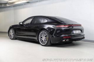 Porsche Panamera Turbo S 2021