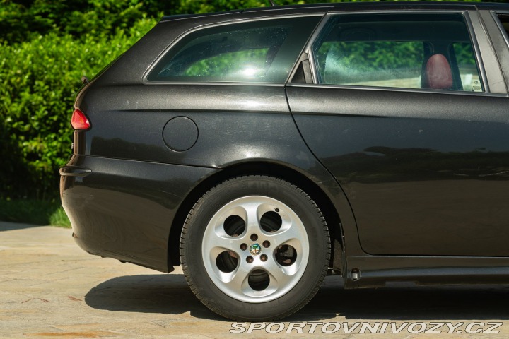 Alfa Romeo Ostatní modely 156 SPORTWAGON 2.0 JTS 2002
