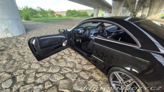 Mercedes-Benz CLK  2005