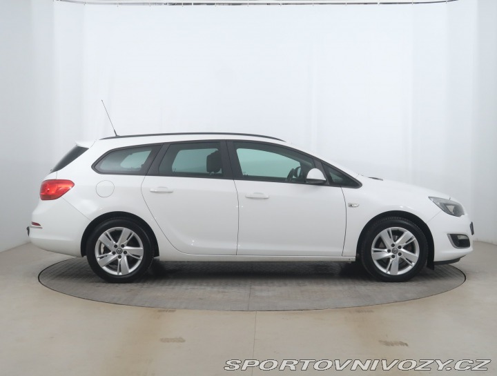 Opel Astra 2.0 CDTI 2013