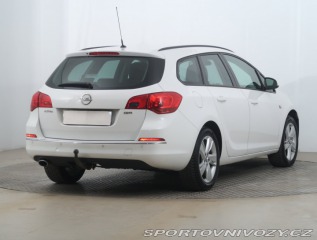 Opel Astra 2.0 CDTI 2013