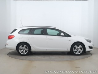 Opel Astra 2.0 CDTI 2013