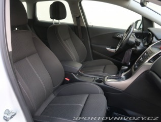 Opel Astra 2.0 CDTI 2013