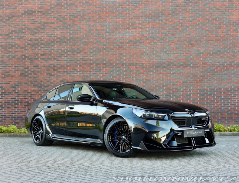 BMW M5 xDrive *M-Performance*Ťa