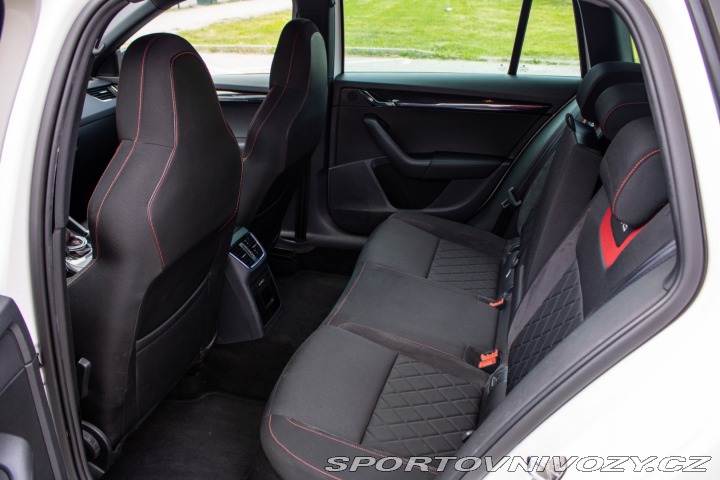 Škoda Octavia RS Combi 2.0 TDI RS DSG 4x4 2017