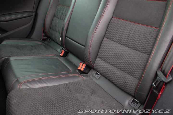 Volkswagen Golf 2.0TFSI GTI editon 35 /a 2012