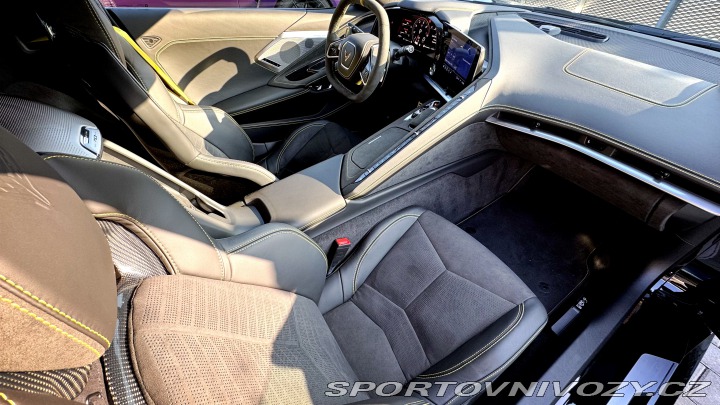 Chevrolet Corvette C8 targa 2023